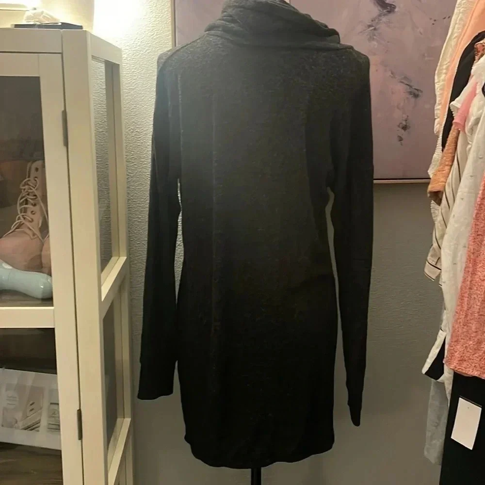 Hacci Cowl Neck Maternity Sweatshirt - Picture 9 of 10